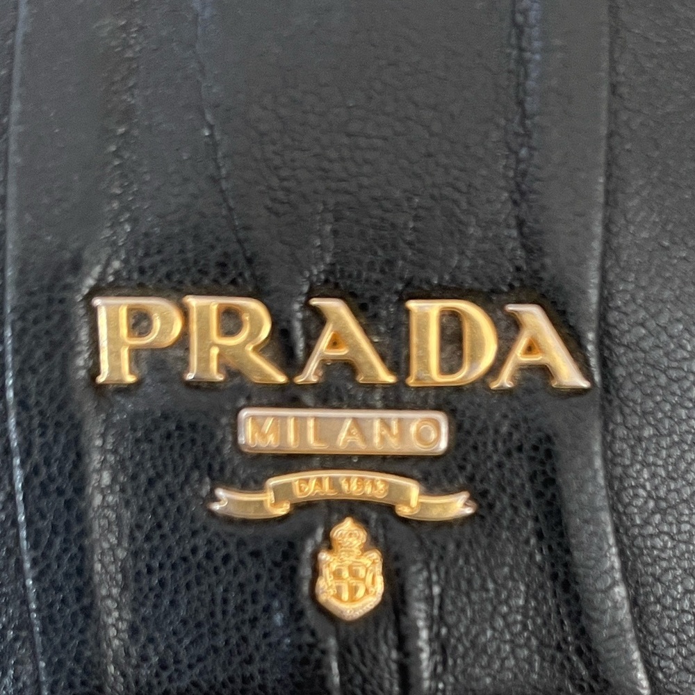 Prada Nappa Gaufre leather continental wallet with gold hardware - Picture 15 of 15